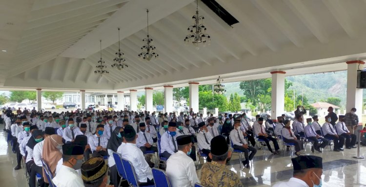 229 Anggota BPD se-kabupaten Lebong saat dilantik di Pondopo Rumah Dinas Bupati Lebong/RMOLBengkulu