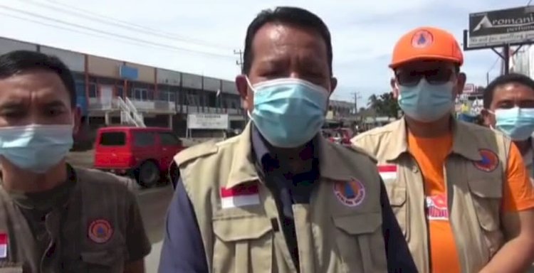 Kepala BPBD Kota Bengkulu, Eddyson Saat Meninjau Langsung Lokasi Banjir Di Kelurahan Rawa Makmur/RMOLBengkulu