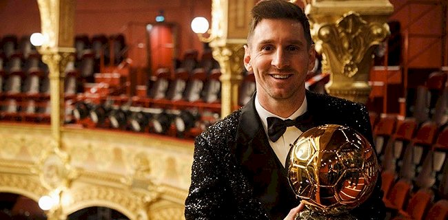 Pemain Terbaik Dunia Lagi, Messi Raih Ballon d'Or 2021 Lionel Messi raih balon d'or 2021/net