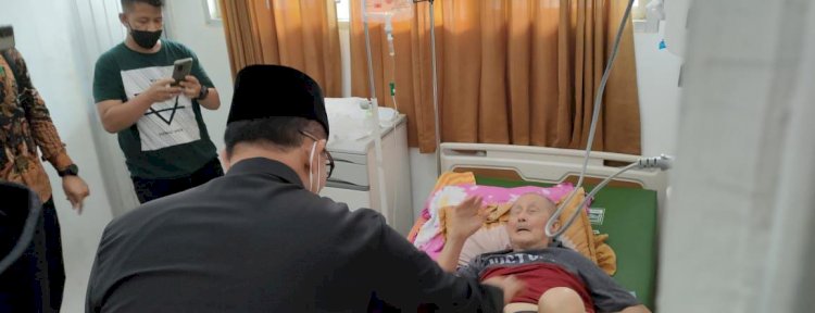 Keluarga Pasien Senang Bupati Kaur Langsung Berkunjung Ke Rumah Sakit