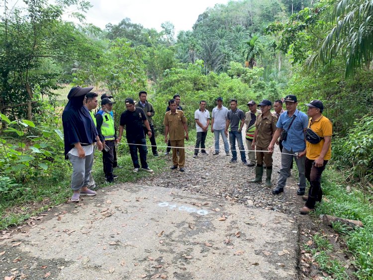 Tampak pemerintah desa  Tanjung Eran mendampingi proses titik nol kegiatan/RMOLBengkulu