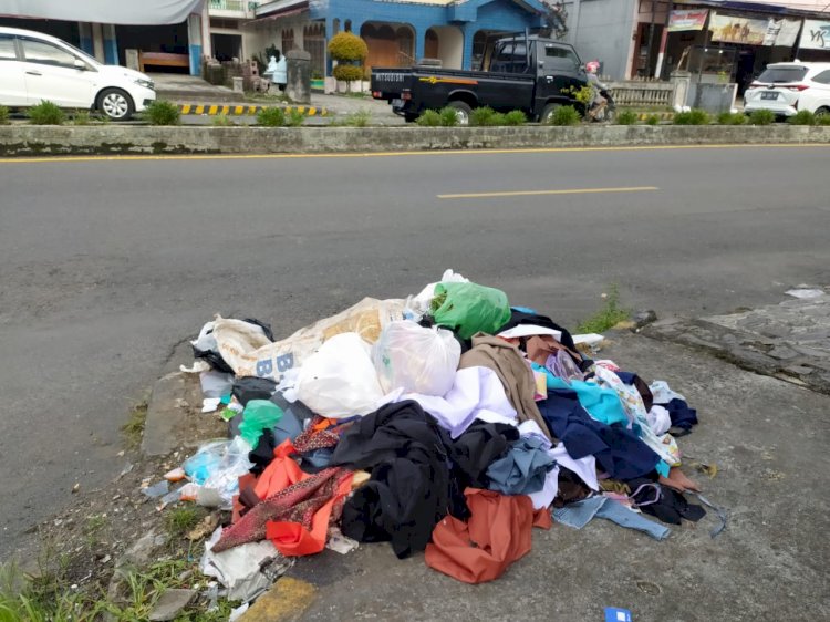 Nampak tumpukan sampah disekitar jalan Air Rambai Curup/RMOLBengkulu