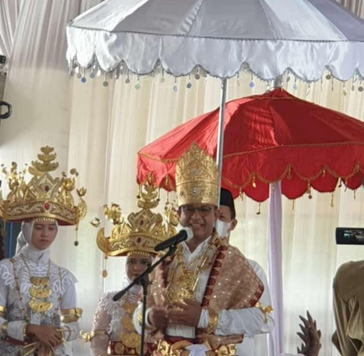 Gubernur DKI Jakarta, Anies Baswedan memberikan sambutan usai dianugerahi gelar kehormatan/Ist