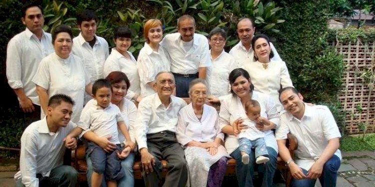 Rosihan Anwar bersama Keluarga Besar/Istimewa