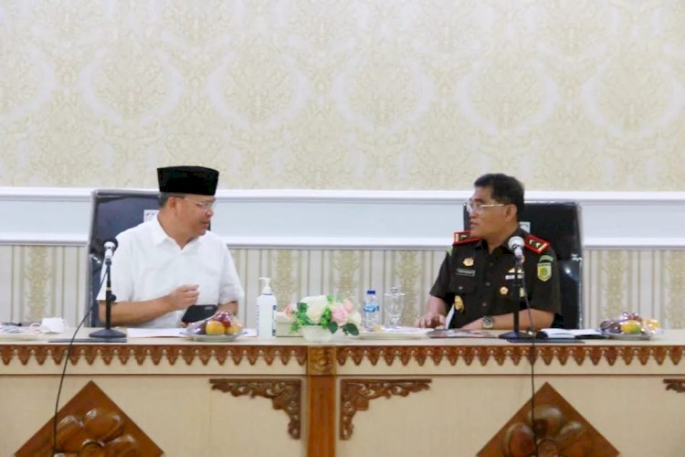Kepala Kejaksaan Tinggi Bengkulu Heri Jerman saat Rapat Koordinasi bersama Gubernur Bengkulu Rohidin Mersyah/RMOLBengkulu