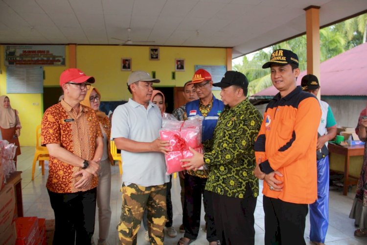 Plh. Sekretaris Daerah Provinsi Bengkulu Fahriza saat meninjau Desa Jenggalu/Ist