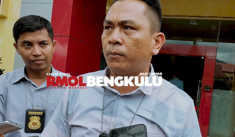 Kasat Reskrim Iptu Alexander didampingi Kanit Pidum Ipda Amir Lukman Hakim/RMOLBengkulu