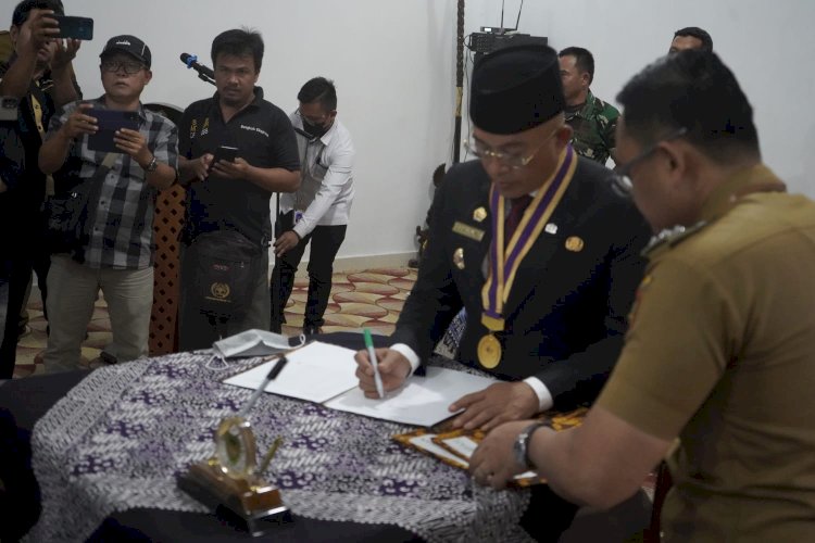 Bupati BS Gusnan Mulyadi resmi melantik pejabat eselon ll hasil JPTP/RMOLBengkulu