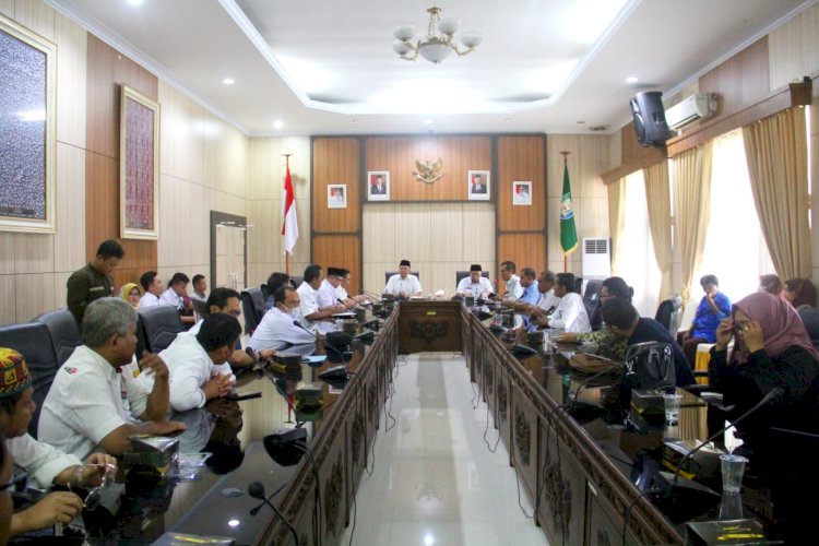 Gubernur Bengkulu Rohidin Mersyah pada Rapat Koordinasi Suksesi Powarnas XIII di Ruang Rapat Lantai III Kantor Gubernur Bengkulu, Rabu (12/10)/Ist