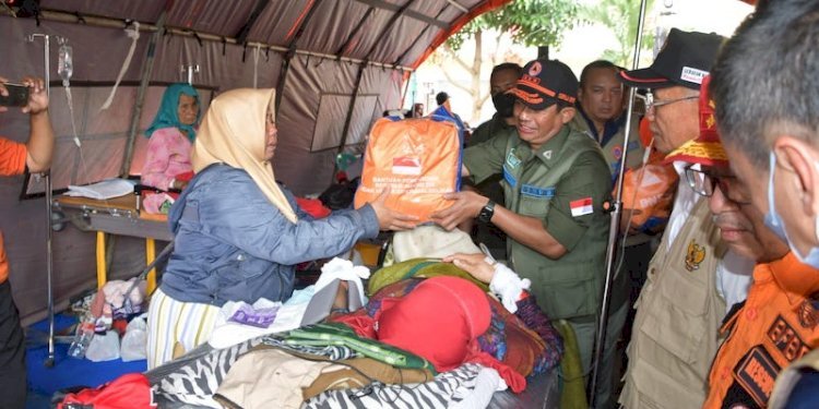 Kepala BNPB, Suharyanto saat temui pengungsi korban terdampak gempa bumi Cianjur, Jawa Barat/Ist