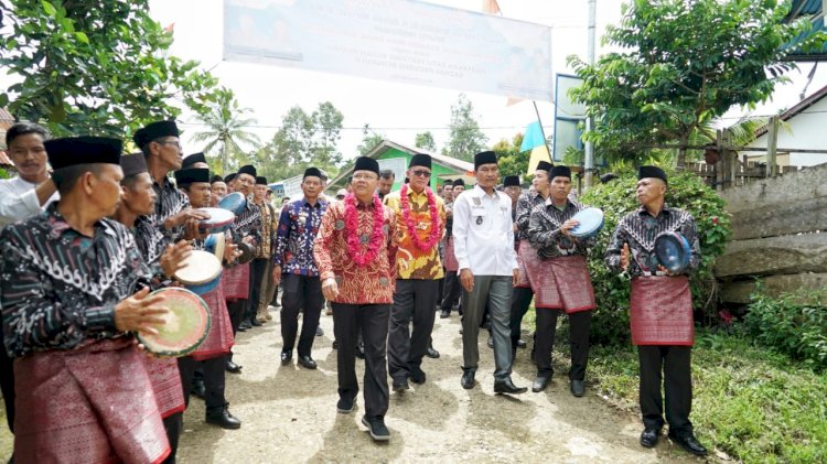 Penyambutan Gubernur di Padang Guci/RMOLBengkulu