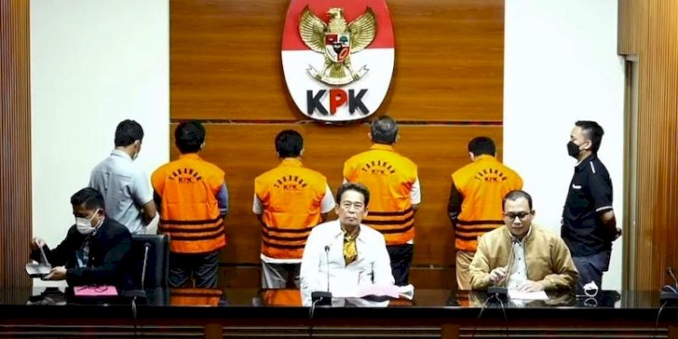Wakil Ketua KPK, Johanis Tanak saat mengumumkan 4 tersangka suap pengelolaan hibah Jawa Timur/RMOL