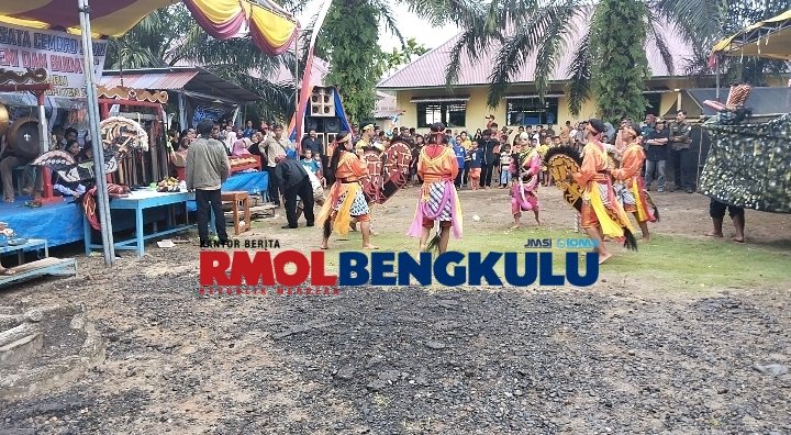 Pagelaran seni festival pesona cemoro sewu/RMOLBengkulu