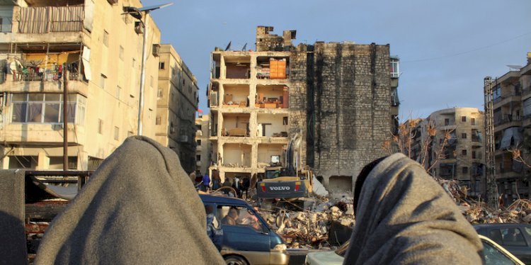 Reruntuhan bangunan yang hancur akibat gempa 7,8 magnitudo di Turki pada Senin, 6 Februari 2023/Net