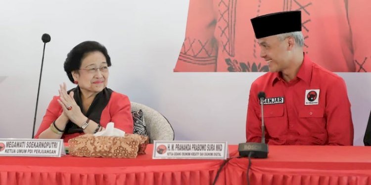Ketum PDIP Megawati Soekarnoputri saat mengumumkan Ganjar Pranowo sebagai calon presiden yang diusung/Ist