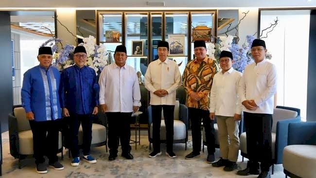 Presiden Republik Indonesia, Joko Widodo bersama enam ketua umum partai pendukung pemerintah/Net