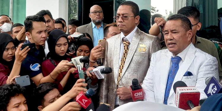 Kuasa hukum Teddy Minahasa, Hotman Paris Hutapea memberikan keterangan pers usai vonis terhadap kliennya di PN Jakarta Barat/RMOL