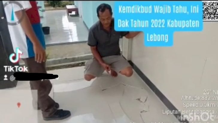 Tangkapan layar video Kadeng yang sempat viral mengkritisi bangunan di SMPN 04/Ist
