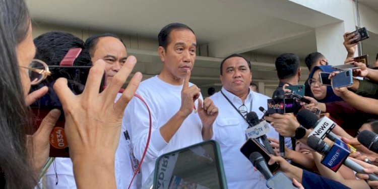 Presiden Jokowi saat membahas menterinya yang nyaleg di acara puncak Musra di Istora Senayan/Ist