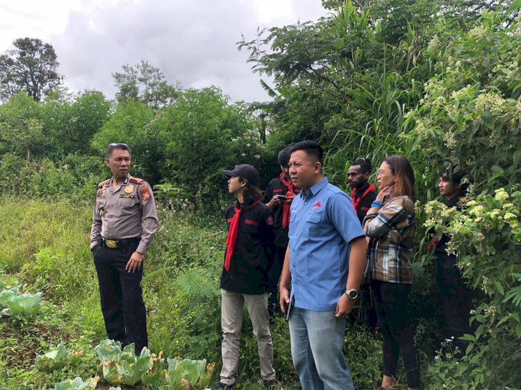 Ketua ALTI dan Ketua Mahupala Unib bersama Kepala SPN Bukit Kaba Polda Bengkulu, Kombes Pol. Asrial Kurniansyah saat meninjau lokasi Trail Run. 