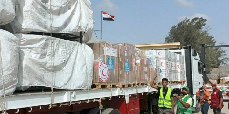 Truk berisi bantuan kemanusiaan ke Gaza terjebak di perbatasan Mesir/Net