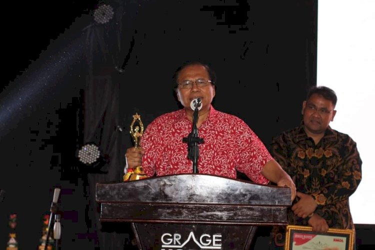 Rizal Ramli saat menerima penghargaan manusia bintang di Bengkulu pada tahun 2018 lalu/Ist