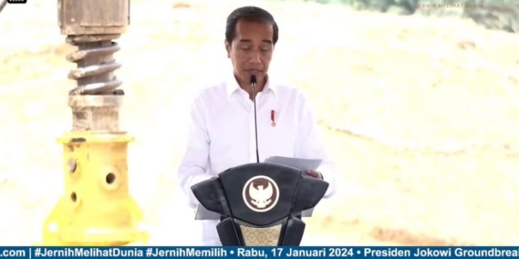 Presiden Joko Widodo dalam acara peletakan batu pertama Masjid Negara di IKN, 17 Januari 2023/Repro