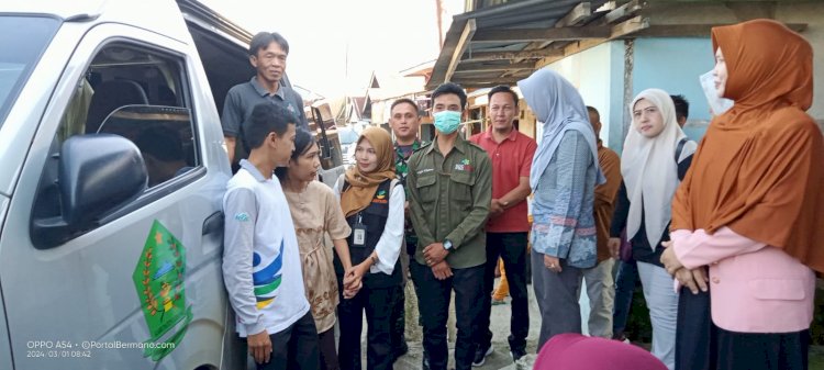 Proses evakuasi berobat gratis oleh tim gabungan di Desa Muning Agung Kecamatan Lebong Sakti/RMOLBengkulu
