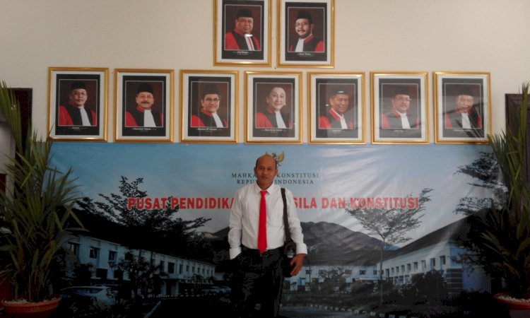 Abdusy Syakur, Penggiat pada Komunitas Marginal, Relawan LBH ND dan Ridwan Mukti Institute, anggota KAI Bengkulu.