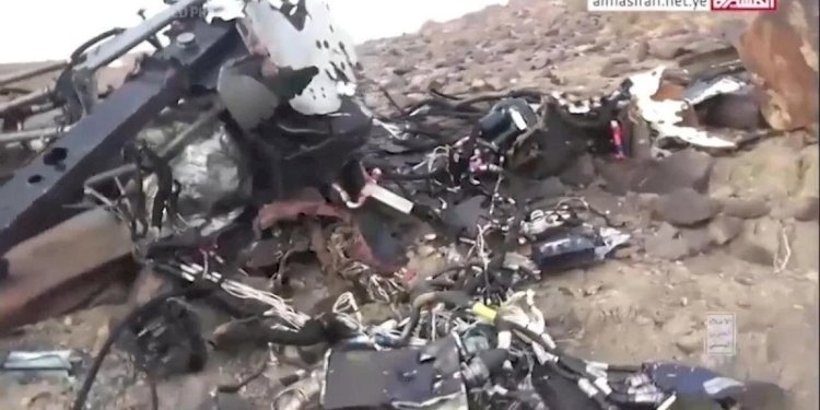 Potongan gambar yang menunjukkan puing-puing drone AS yang berhasil ditembak Houthi/Net