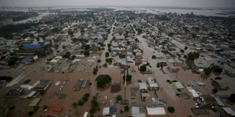 Rumah-rumah warga yang terendam banjir di Rio Grande do Su pada Sabtu, 4 Mei 2024/Net